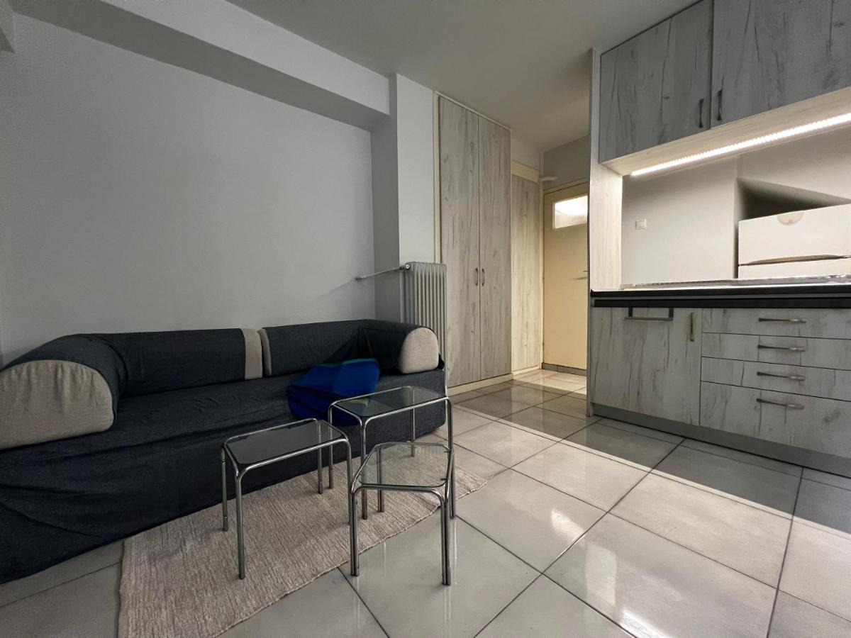 Budget Private Room In The Center Atenas Exterior foto
