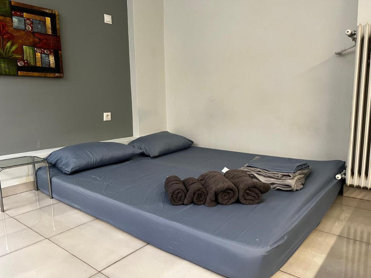 Budget Private Room In The Center Atenas Exterior foto